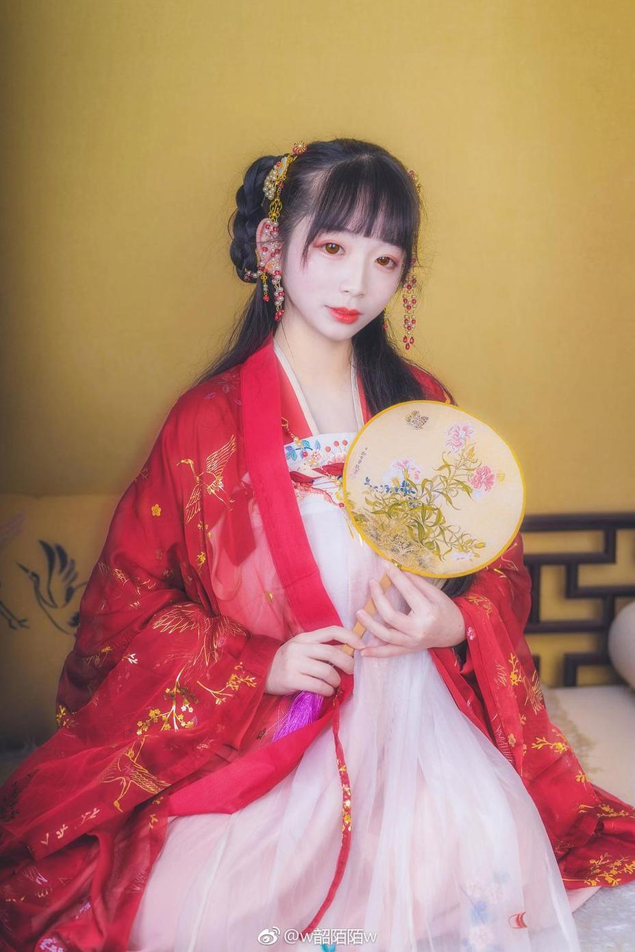 免费下载51吃瓜热心的表演群众app并收藏这个网站