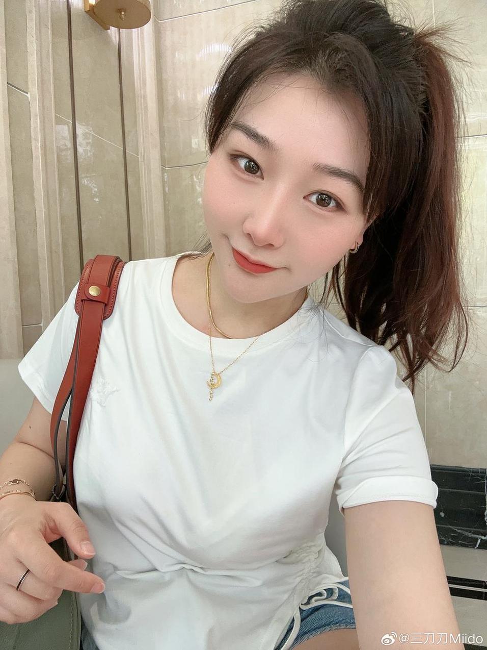 疫情期间在家宅着，不妨下载一款娱乐718快手免费app，尽情享受娱乐时光