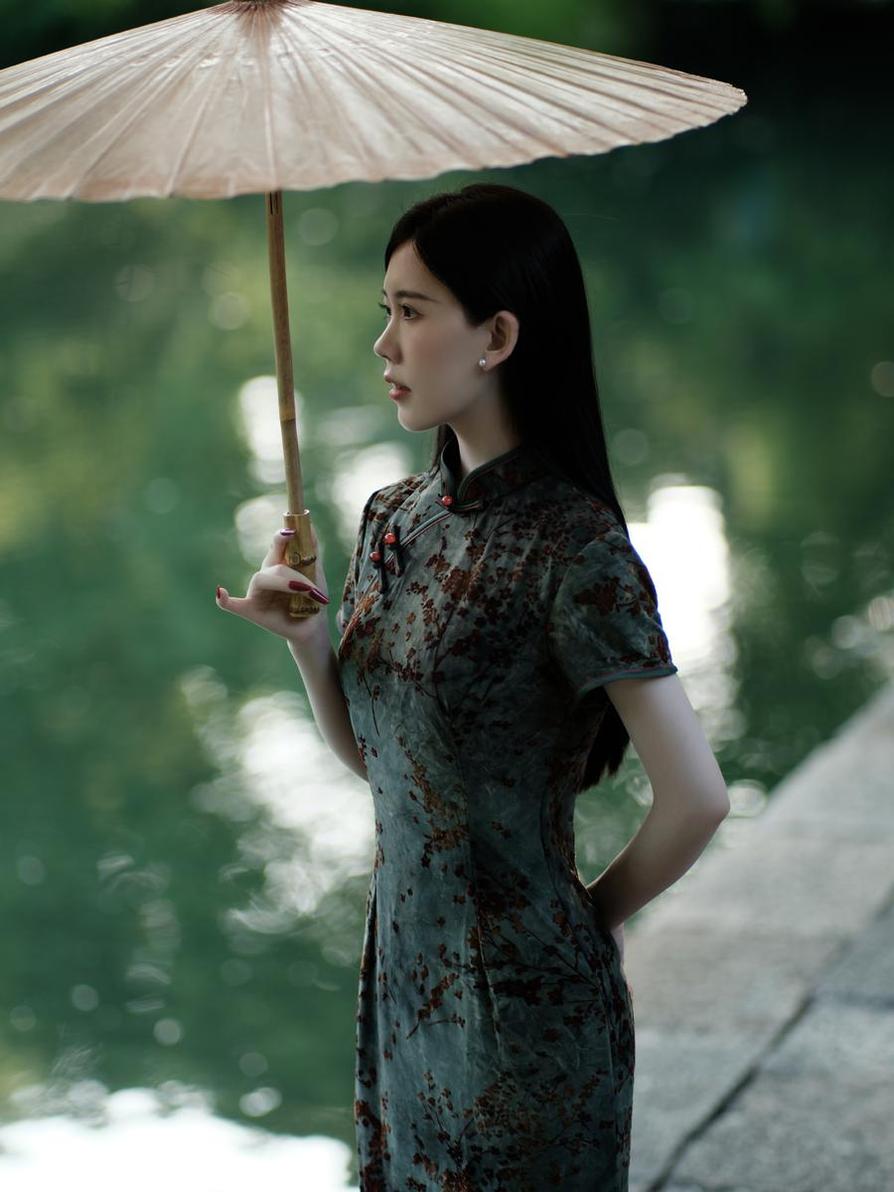 好莱坞黑料正能量app5：通过传送门，进入好莱坞资讯世界