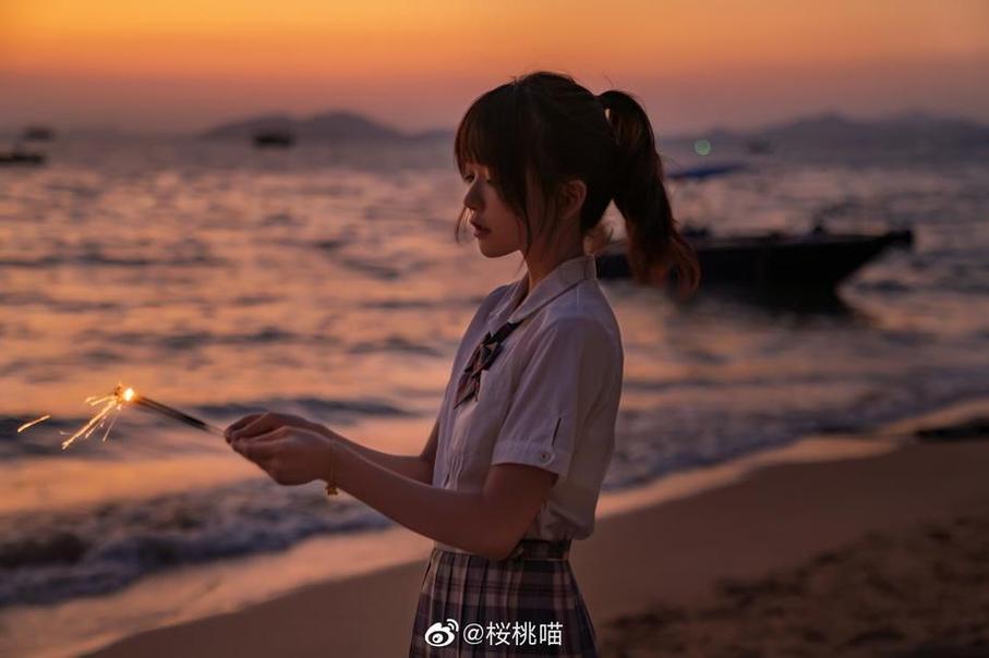 黑料不打烊热点事件网址：最全面的娱乐新闻聚合站